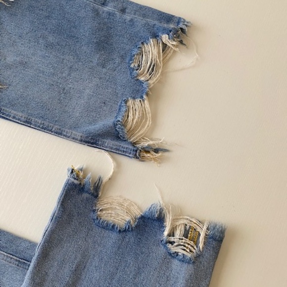 We The Free People Maggie Ripped Crop Straight Leg Light Wash Size 30 - Picture 10 of 16